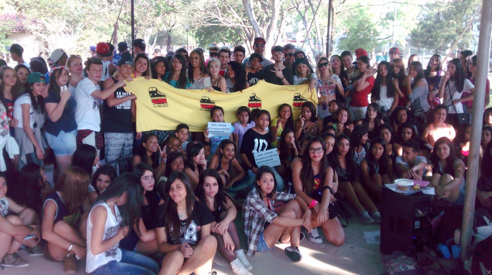 Grande manifestação de jovens do movimento Guarulhos quer metrô